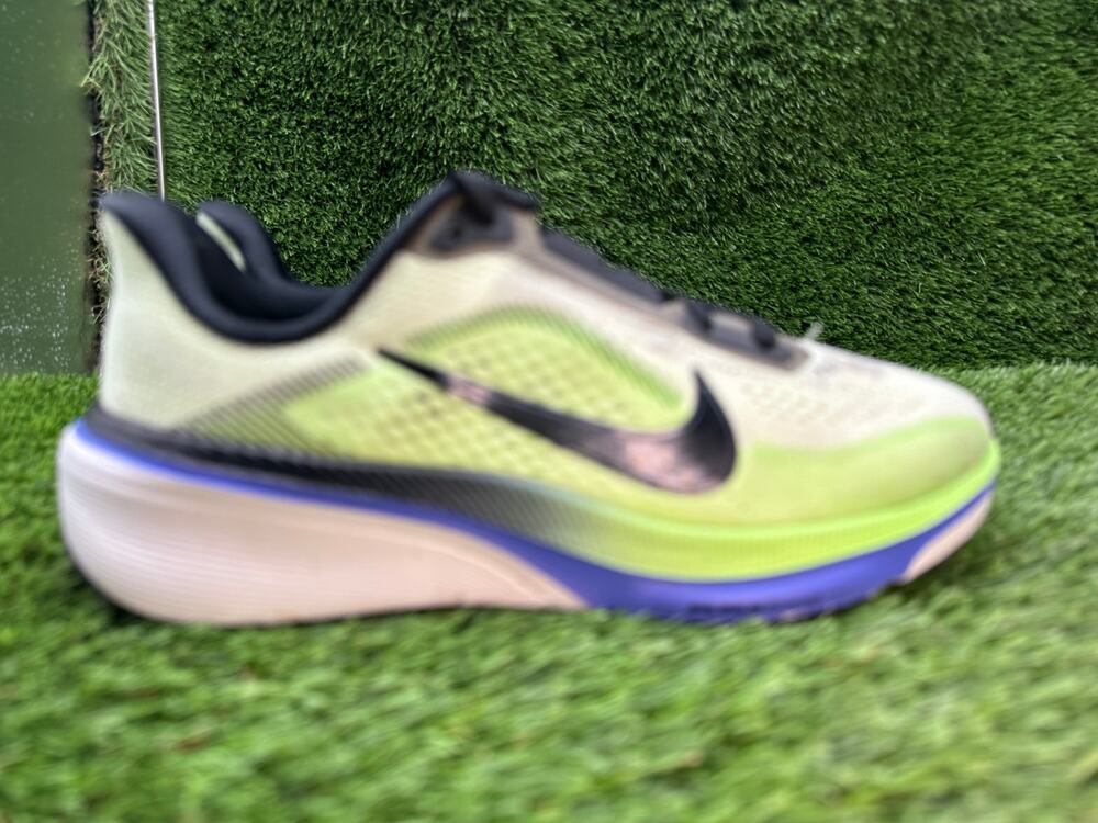 Nike Pegasus 42 IH2306-700 Athletic Sneaker Shoe Boys 3Y Green Mesh Road Running